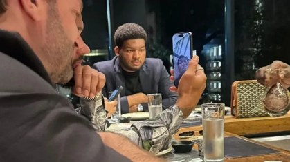 Imagem publicada por Memphis Depay, do Corinthians, de conversa com Pogba