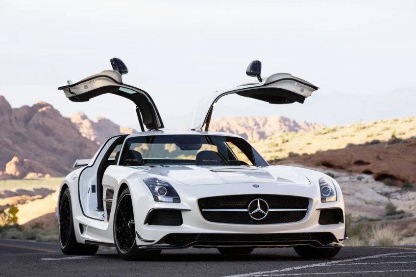 O SLS AMG GT é um supercarro rápido e raro • Divulgação