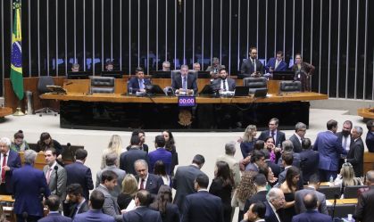 Imposto do pecado sobretaxa cigarro e bebidas alcoólicas; veja lista