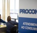 Procon-SP encontra irregularidades e fiscaliza 409 papelarias do estado