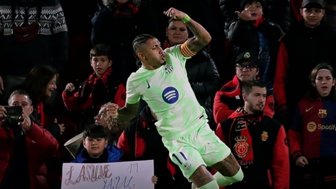 Raphinha foi grande destaque do Barcelona no duelo contra o Mallorca