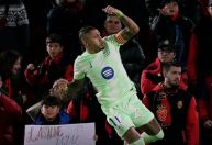 Raphinha dá show, Barcelona goleia Mallorca e abre vantagem para Real em LaLiga