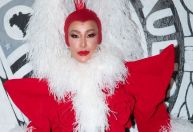 Sabrina Sato usa look natalino extravagante em ensaio da Gaviões; veja fotos