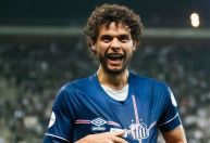 Bicampeão paulista com o Santos assina com time da Paraíba