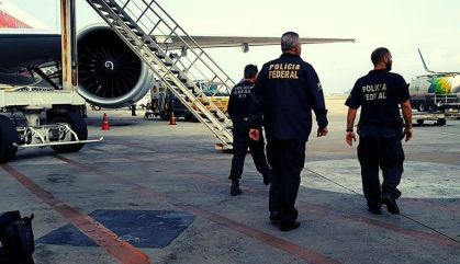 Momento em que a PF prende suspeito de estupro no aeroporto de Belém (PA)