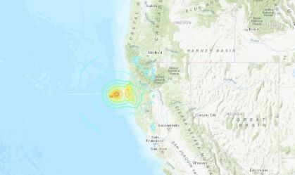 Sismóloga: Pessoas em áreas afetadas devem levar alerta de tsunami "muito a sério"