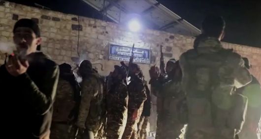 Síria: rebeldes avançam para tentar derrubar governo de Bashar al-Assad