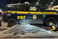 Vigilantes são presos com 105 kg de cocaína escondidos em carro de escolta no RJ