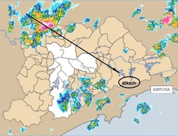 Imagem mostra movimentação de nuvens em direção a SP • Reprodução/Defesa Civil