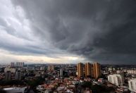 São Paulo tem alerta para chuvas intensas no período natalino, segundo Defesa Civil