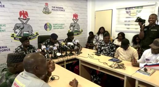 Dois casos de pisoteamentos na Nigéria deixam ao menos 13 mortos