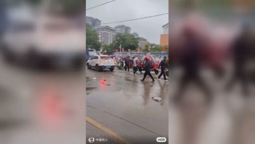Homem que atropelou multidão na China é condenado à pena de morte com suspensão; entenda