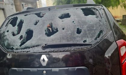 Granizo destrói carros em estacionamento de shopping em Cajamar (SP); veja