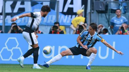 Yuri Alberto fez um dos gols do Corinthians contra o Grêmio, pelo Brasileirão