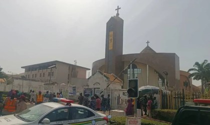 Número de mortos em aglomerações na Nigéria sobe para 32