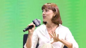 Alice Wegmann será Solange Duprat no remake de &quot;Vale Tudo&quot;