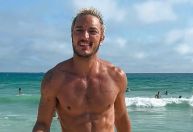 Ex de Rafa Kalimann desabafa após expor depressão: "Pensei em virar padre"