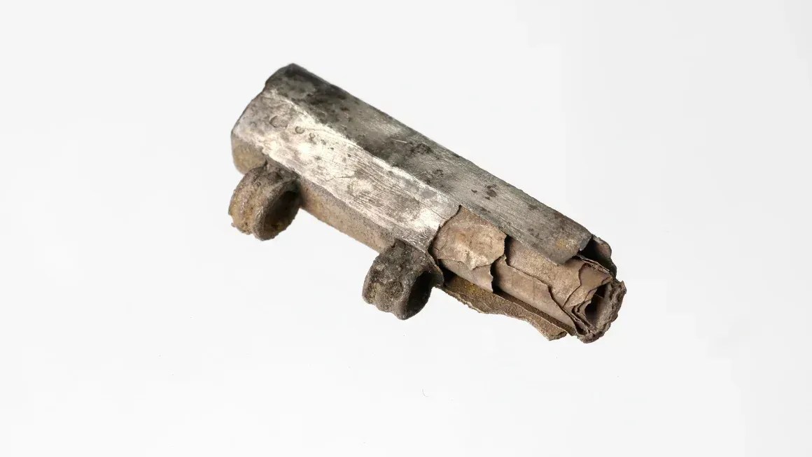 amuleto prata cristianismo