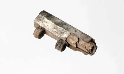 Amuleto encontrado na Alemanha pode reescrever história do cristianismo; entenda