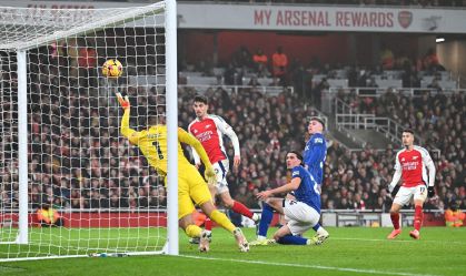 Arsenal vence Ipswich e assume vice-liderança da Premier League