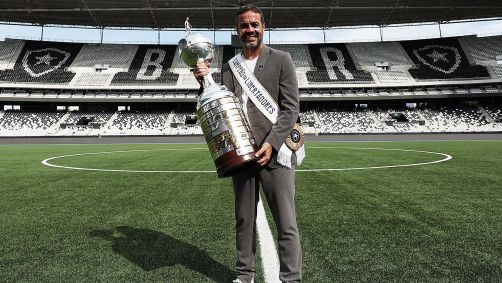 Artur Jorge com a taça da Libertadores