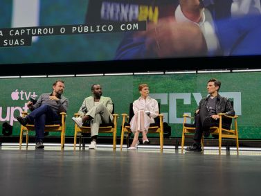 Apple TV+ revelou o trailer da aguardada segunda temporada de &quot;Ruptura&quot; (&quot;Severance&quot;), com o criador, roteirista e produtor executivo da segunda temporada, Dan Erickson, o astro e produtor executivo Adam Scott e as estrelas Britt Lower e Tramell Tillman.