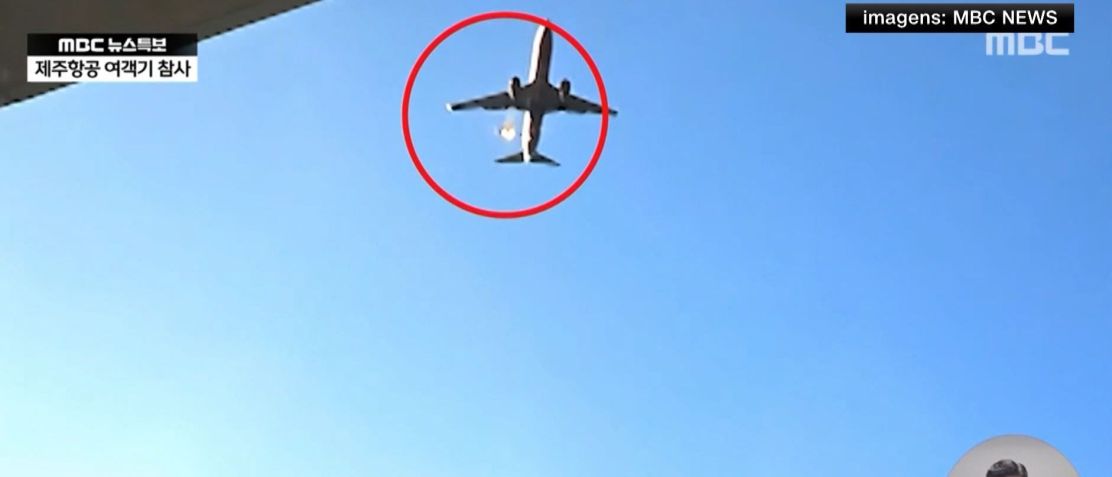 Fumaça é vista em avião que sofreu acidente na Coreia do Sul antes de pousar • MBC News