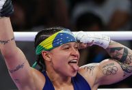 Bia Ferreira vence em primeira defesa do título mundial de boxe