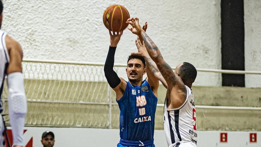 Lance de Brasília x Vasco pelo NBB