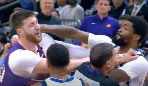 Nurkic e Marshall trocam socos em partida da NBA