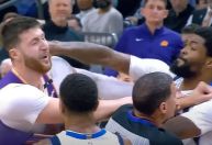 NBA suspende atletas de Suns e Mavericks após confusão em quadra