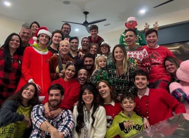 Bruna Marquezine e João Guilherme passam Natal com Xuxa