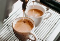 Preço do café salta 77% em um ano na inflação de março, mostra IBGE
