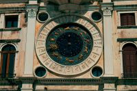 Mapa do céu de 2026: eclipses, retrogradações e viradas do destino