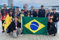 Jovens brasileiros levam três bronzes em campeonato global de robótica