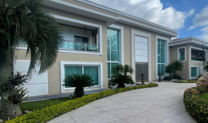 Conheça o jardim e a horta da mansão de Luciano Camargo; veja fotos