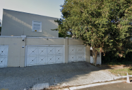 Juiz solta mulher que chamou agente da PF de "macaco" em frente à casa de Lula