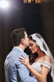 Cantor sertanejo Hugo se casou com a médica Juliete de Pieri em uma cerimônia intimista