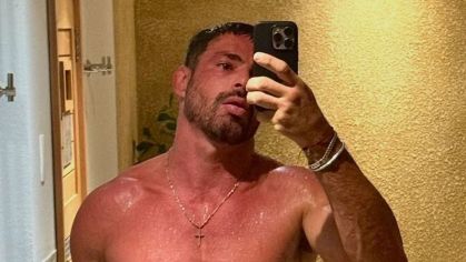 Ele disse que estava com a autoestima baixa, então lembrou de uma foto que tirou na sauna e a compartilhou com seus seguidores
