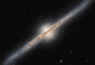 Telescópio Hubble compartilha registro raro de galáxia espiral