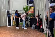CCXP24: Estande da Globo tem encenação de "Vale Tudo" e Prova do Líder do BBB