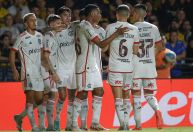 Flamengo bate Criciúma e ajuda Fluminense em briga contra o rebaixamento