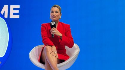 Flávia Alessandra participou de uma conversa sobre vilãs e memes no estande da TV Globo e do Globoplay na CCXP24
