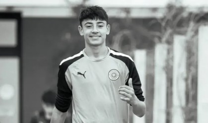 Geral Froste, goleiro do time sub-14 do Montevideo City Torque