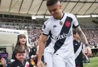 Pec, ex-Vasco, comemora vitória de Gui, no prêmio The Best Fifa