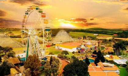 Parque temático em SP dará ingressos grátis para profissionais da educação
