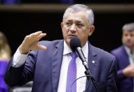 Urgência para anistia não garante imediata tramitação, diz líder do governo