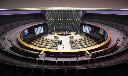 Câmara aprova integrantes de comissão representativa no recesso; veja quem são