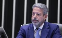 Lira adia entrega de relatório da reforma do Imposto de Renda