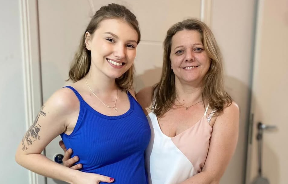 No hospital, Isabel Veloso posa ao lado de sua mãe: "Hoje entendo seu amor" | CNN Brasil